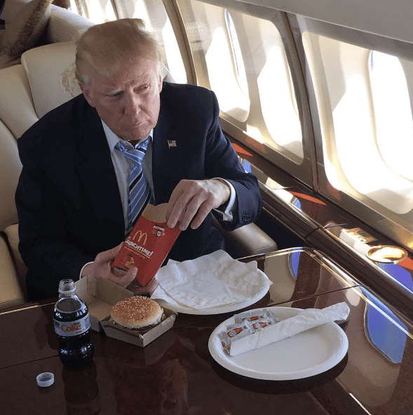 donald trump mcdonalds.0.0.1464356856 - Porque os neurotransmissores do Donald Trump são incapazes de raciocinar e tomar boas decisões.
